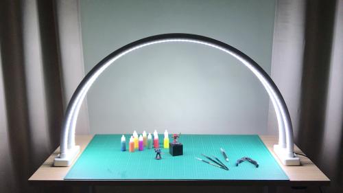 LightUp360: The lamp for miniature painting