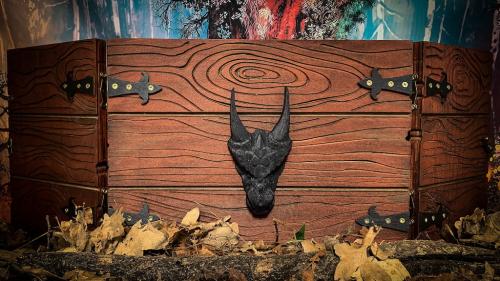 The Storytellers Screen - Tavern Style Wooden DM Screen