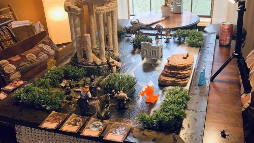Savage Kingdom: A strategic battle between two armies