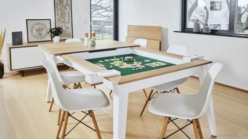 AVA - The Gaming Table